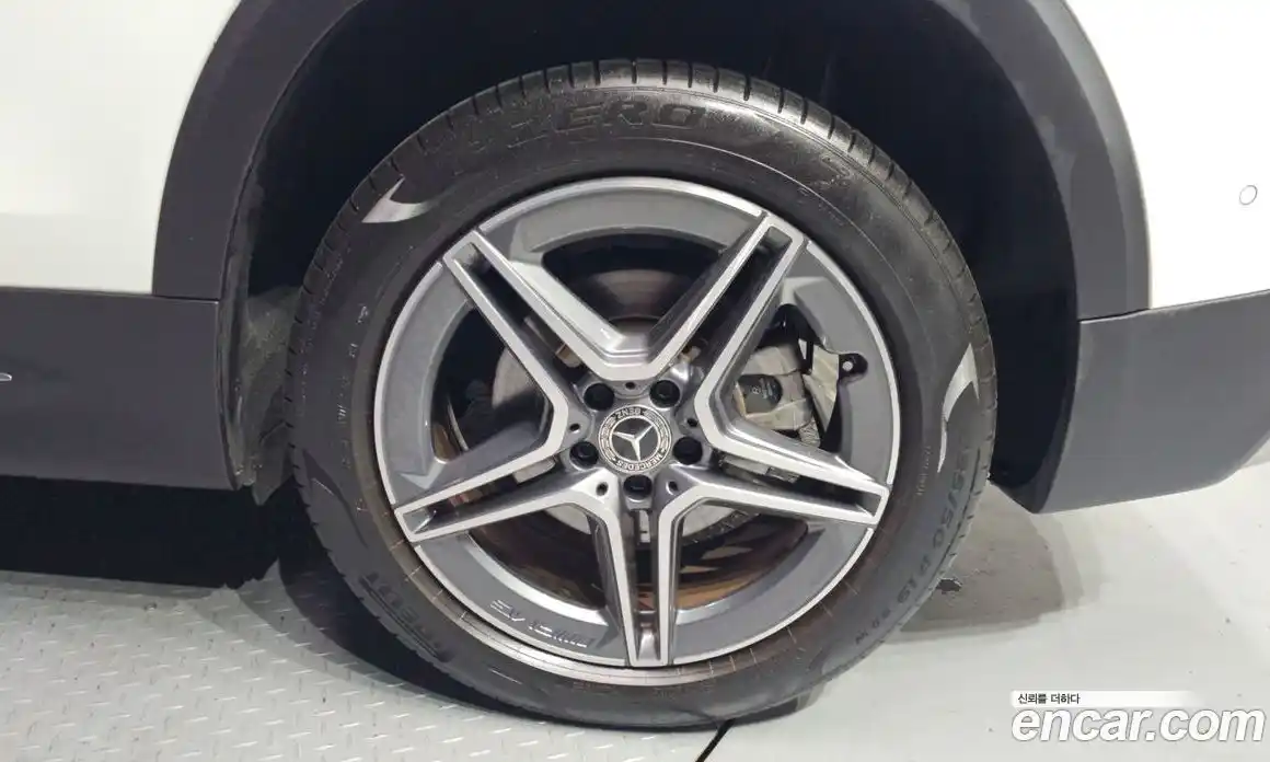 Mercedes-Benz GLB-Class 2022 2.0 гидро, фото 7