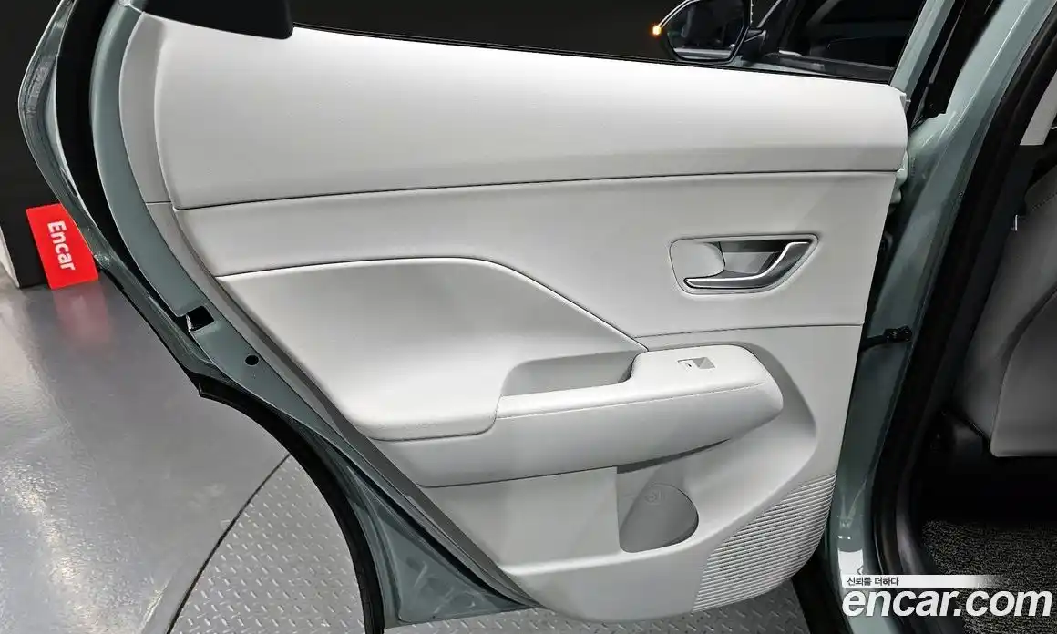 Hyundai Kona 2025 1.6 гидро, фото 14