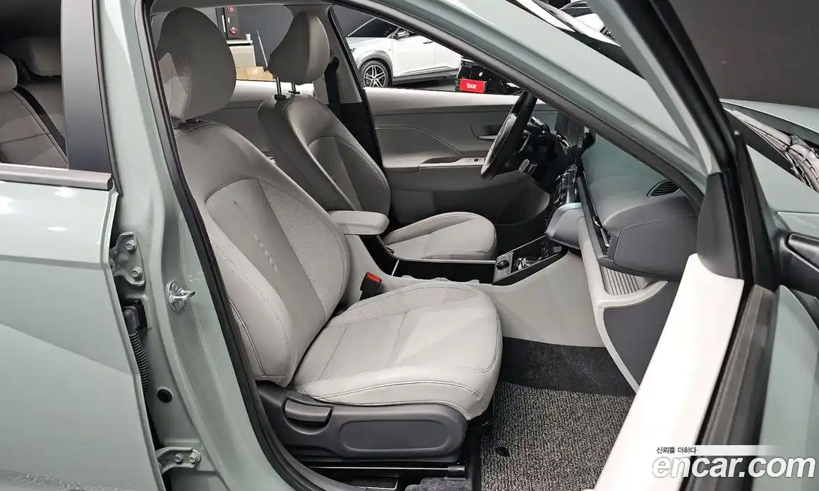 Hyundai Kona 2025 1.6 гидро, фото 15