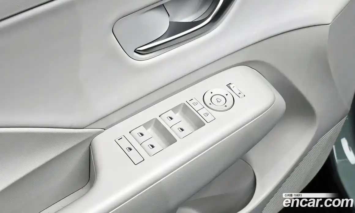 Hyundai Kona 2025 1.6 гидро, фото 23