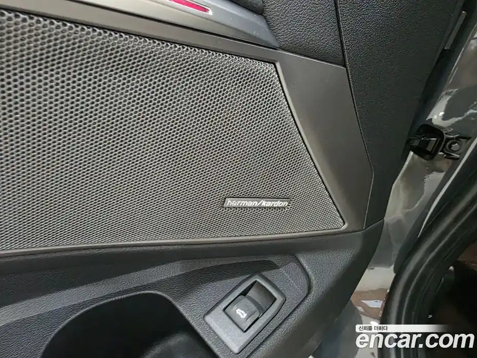 BMW 3-Series 2025 2.0 гидро, фото 16