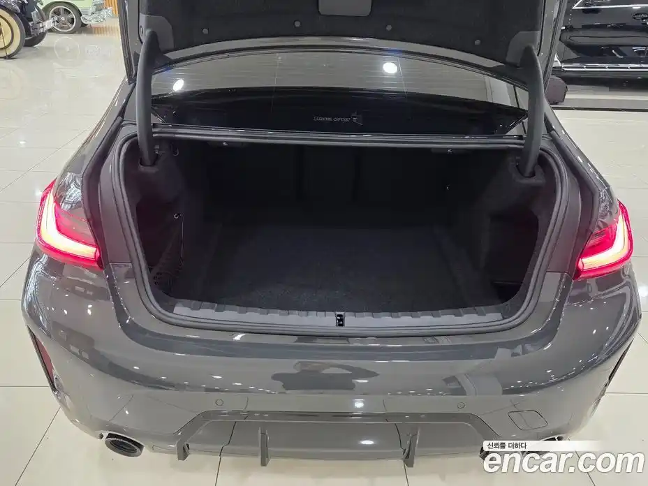 BMW 3-Series 2025 2.0 гидро, фото 19