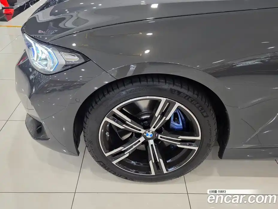 BMW 3-Series 2025 2.0 гидро, фото 5