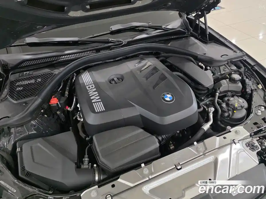 BMW 3-Series 2025 2.0 гидро, фото 6