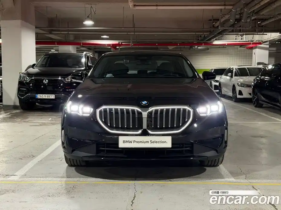 BMW 5-Series 2025 2.0 гидро, фото 3
