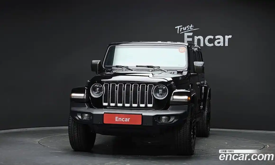Jeep Wrangler 2023 2.0 автомат (гидро), фото 3