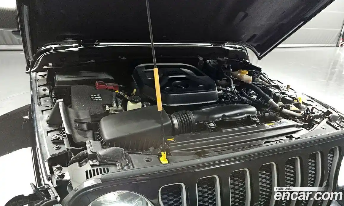 Jeep Wrangler 2023 2.0 автомат (гидро), фото 6