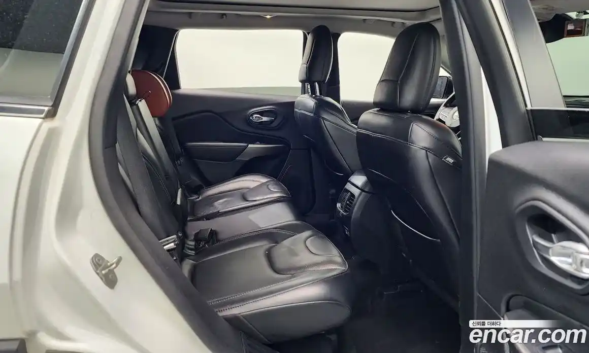 Jeep Cherokee 2021 2.4 автомат (гидро), фото 11