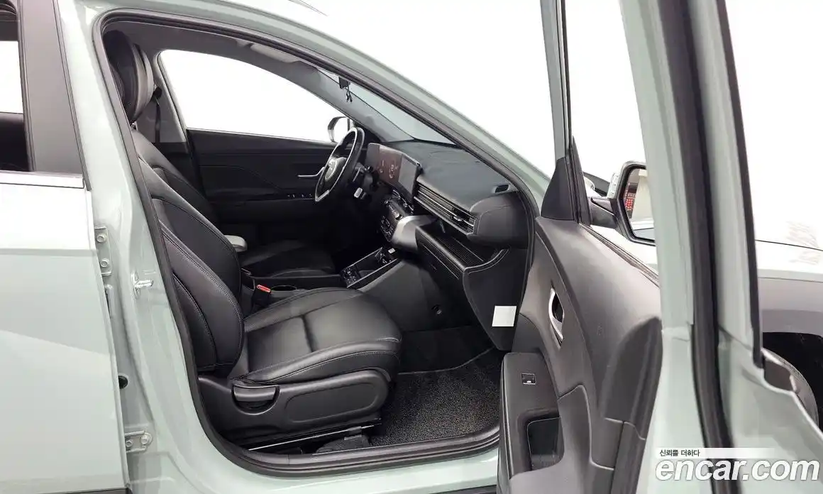 Hyundai Kona 2023 1.6 гидро, фото 11