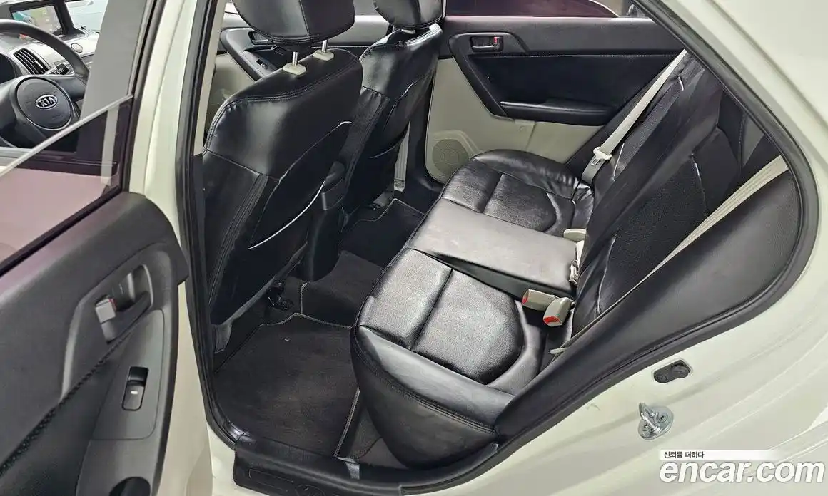 Kia Porte 2011 1.6 гидро, фото 12
