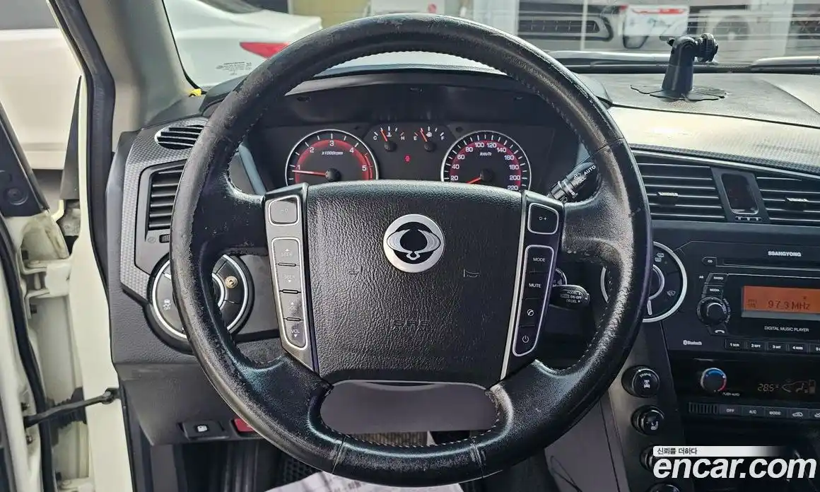 SsangYong Korando 2014 2.0 автомат (гидро), фото 17