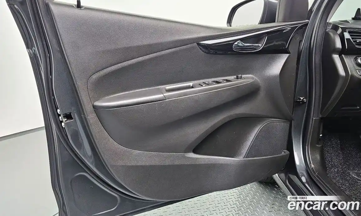 Chevrolet Spark 2017 1.0 автомат (гидро), фото 14