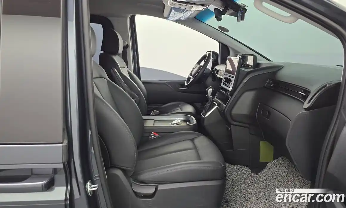 Hyundai Staria 2024 3.5 гидро, фото 11