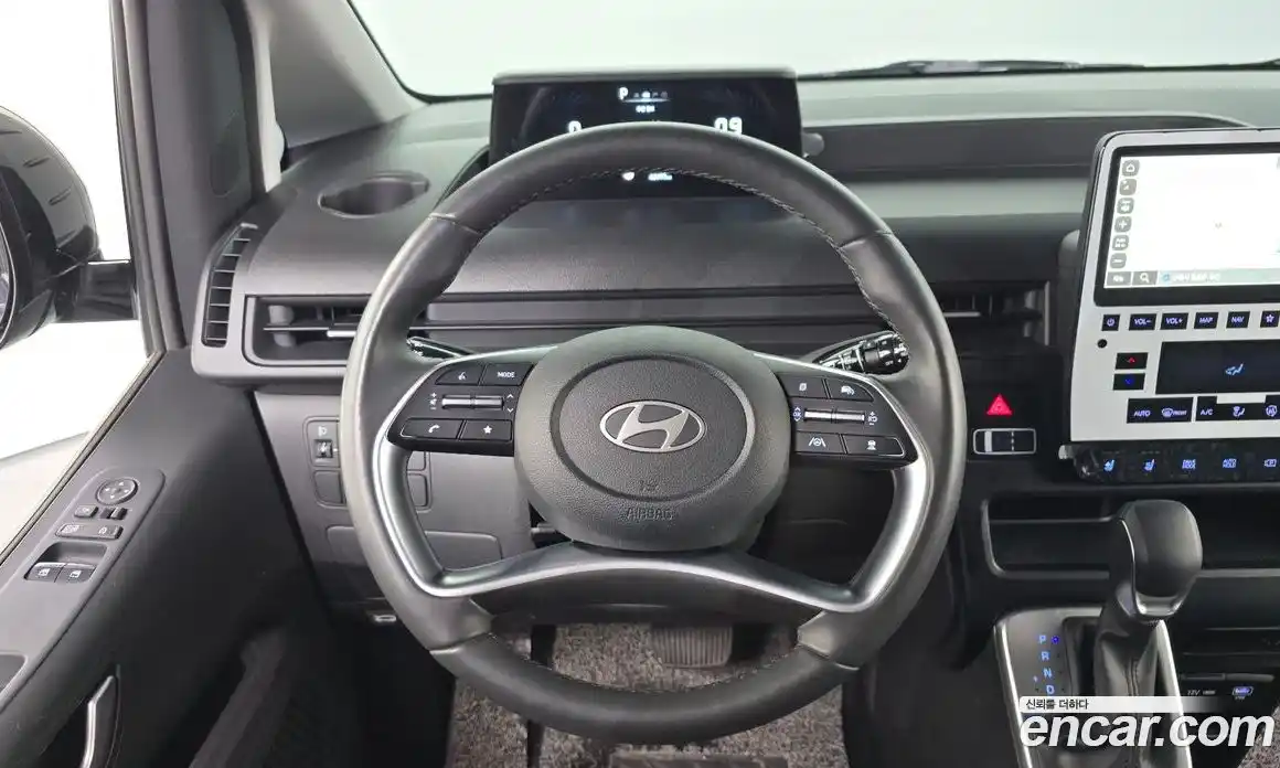 Hyundai Staria 2024 3.5 гидро, фото 13