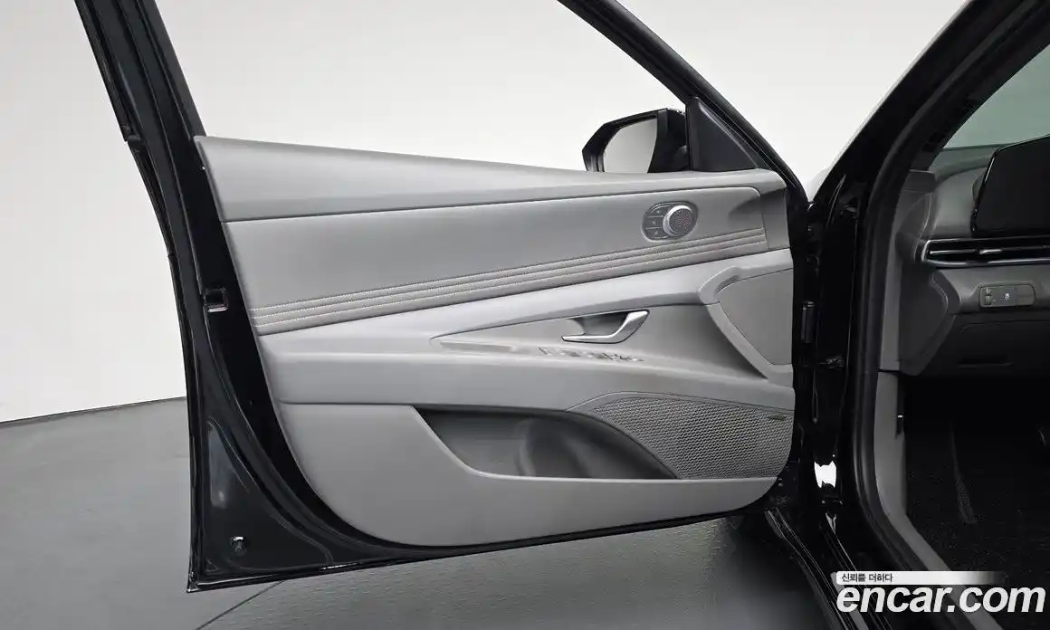 Hyundai Avante 2025 1.6 гидро, фото 13