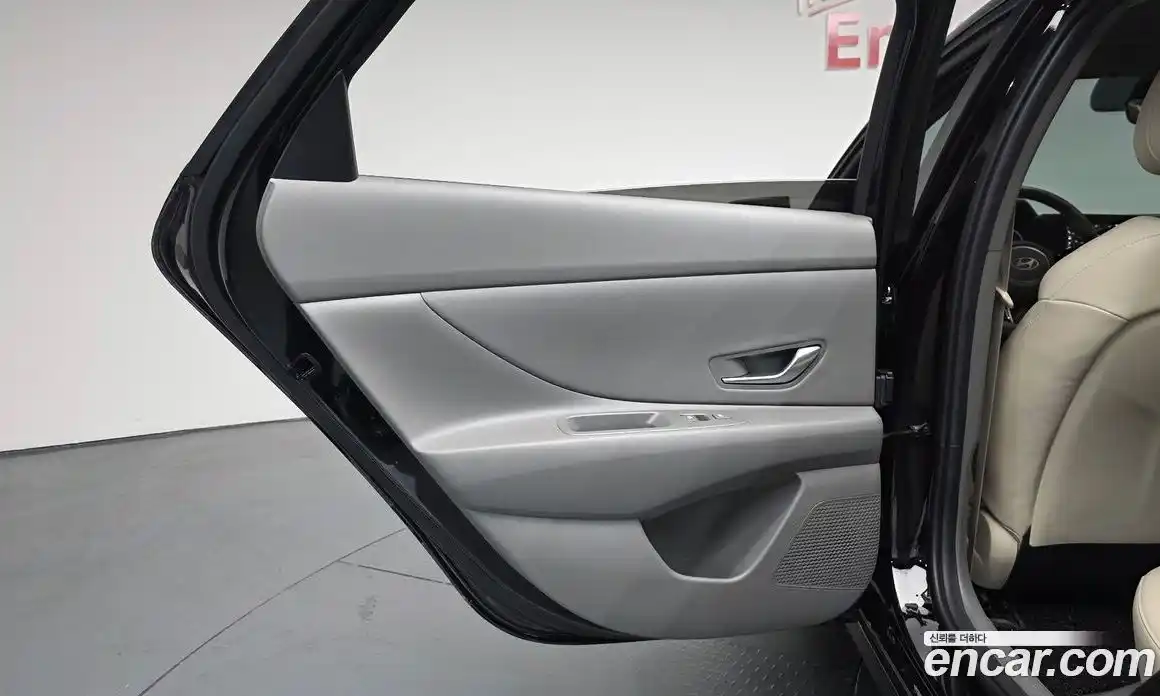 Hyundai Avante 2025 1.6 гидро, фото 14