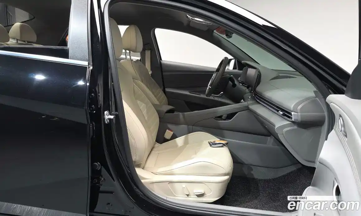 Hyundai Avante 2025 1.6 гидро, фото 15