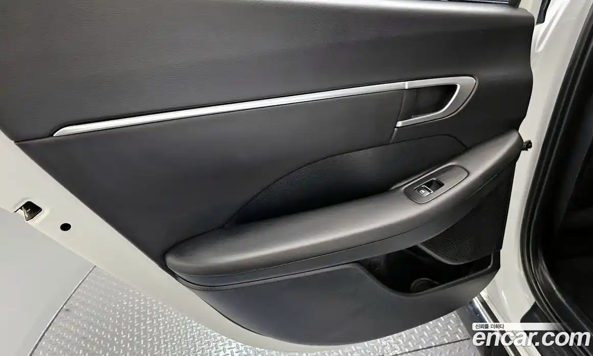 Hyundai Sonata 2022 2.0 автомат (гидро), фото 15