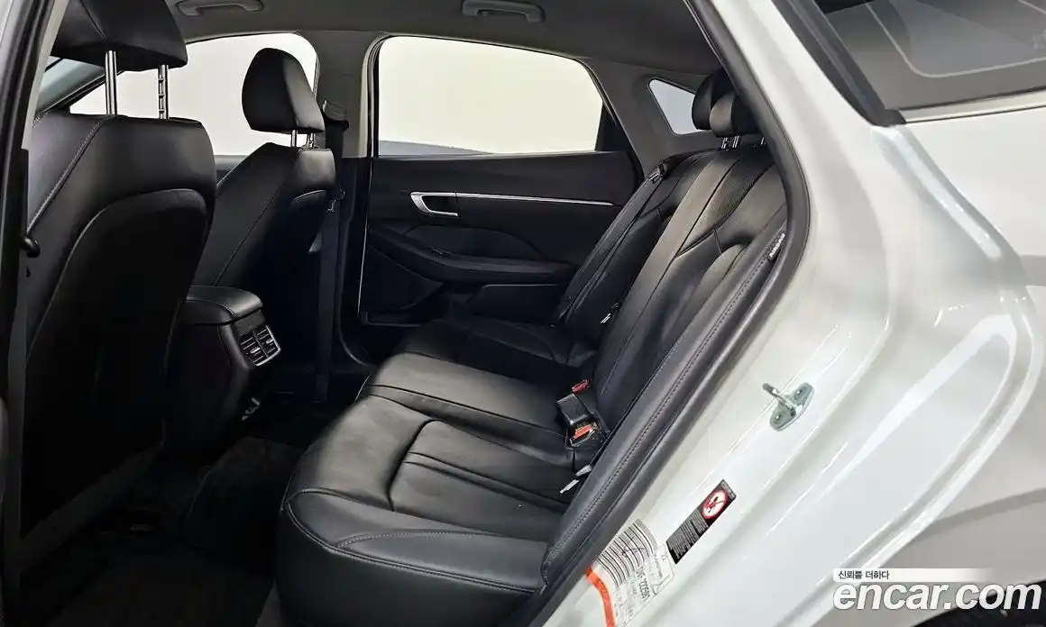 Hyundai Sonata 2022 2.0 автомат (гидро), фото 19