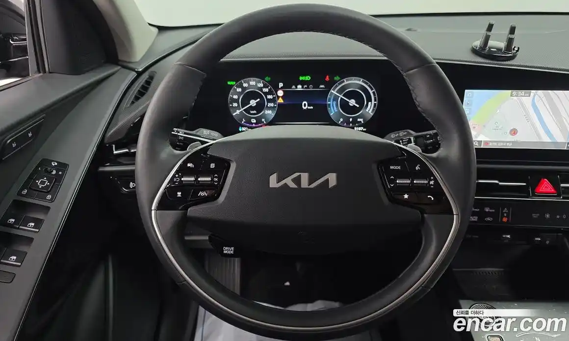 Kia Niro 2023 0.2 автомат (гидро), фото 21