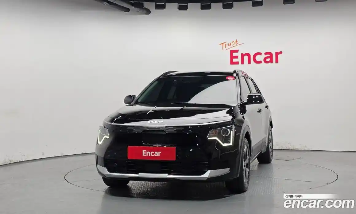 Kia Niro 2023 0.2 автомат (гидро), фото 3