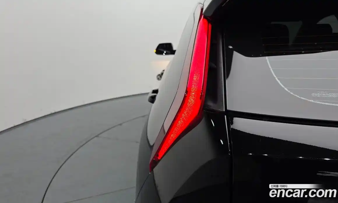 Kia Niro 2023 0.2 автомат (гидро), фото 9