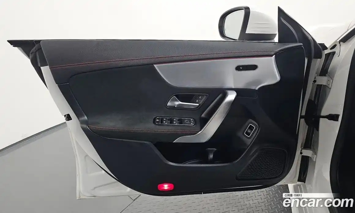 Mercedes-Benz CLA-Class 2022 2.0 гидро, фото 14