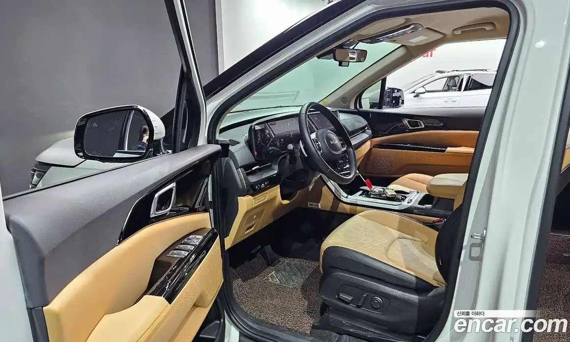 Kia Carnival 2023 2.2 автомат (гидро), фото 13