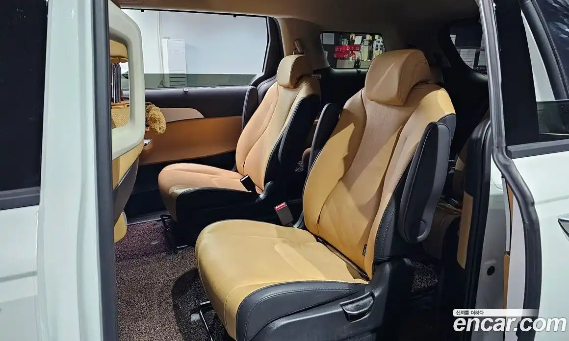 Kia Carnival 2023 2.2 автомат (гидро), фото 17