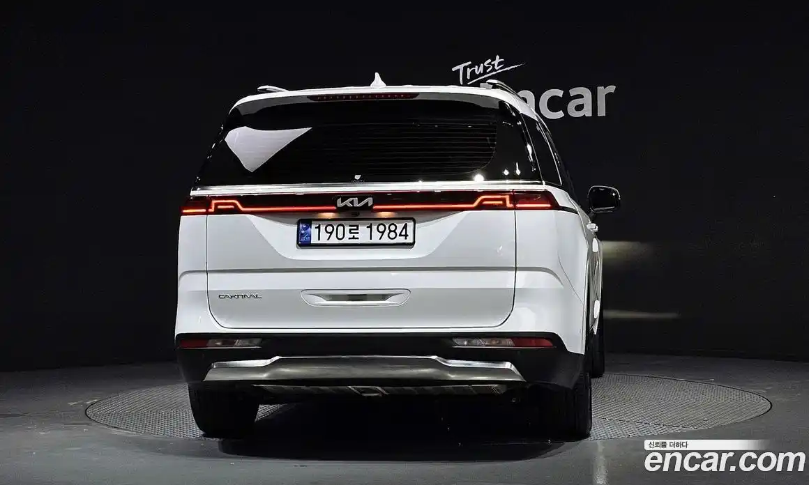 Kia Carnival 2023 2.2 автомат (гидро), фото 4