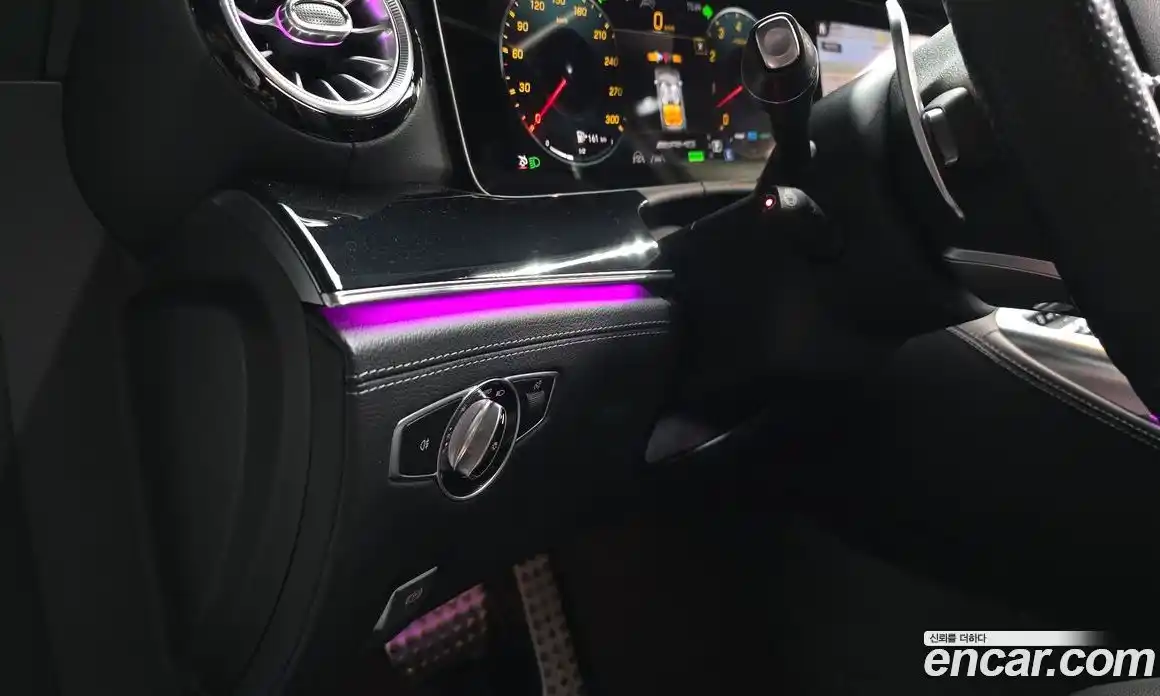 Mercedes-Benz AMG GT 2021 3.0 гидро, фото 35