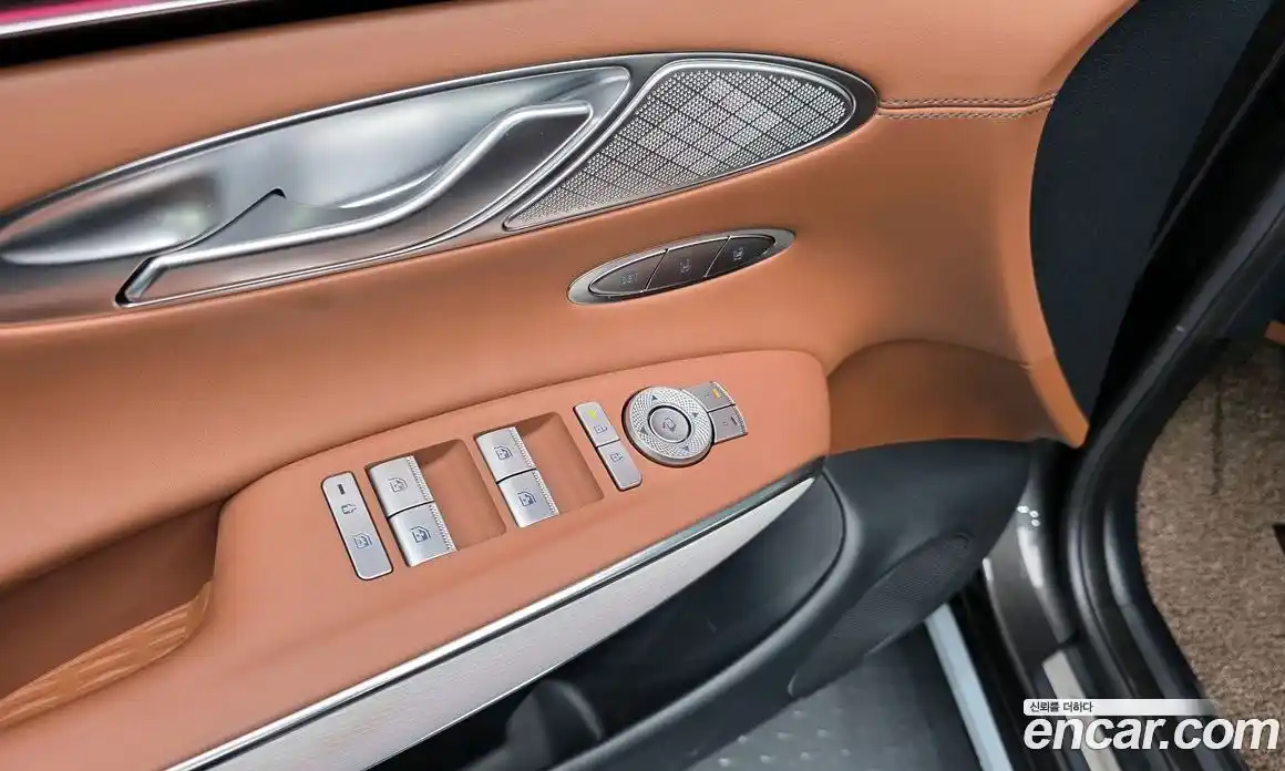 Genesis GV70 2024 2.5 гидро, фото 29