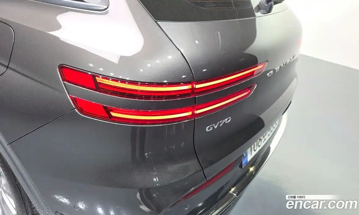 Genesis GV70 2024 2.5 гидро, фото 9