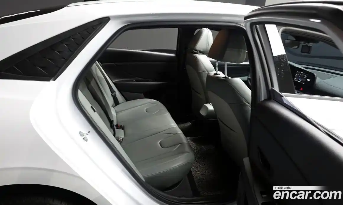 Hyundai Avante 2023 1.6 гидро, фото 12