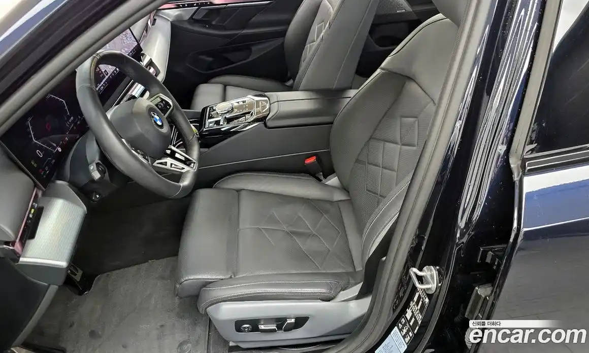 BMW 5-Series 2024 2.0 гидро, фото 30