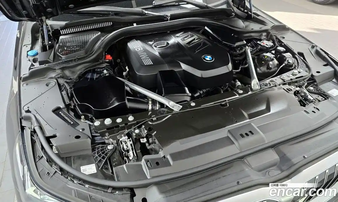 BMW 5-Series 2024 2.0 гидро, фото 6