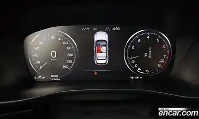Volvo XC40 2019 2.0 автомат (гидро), миниатюра 11