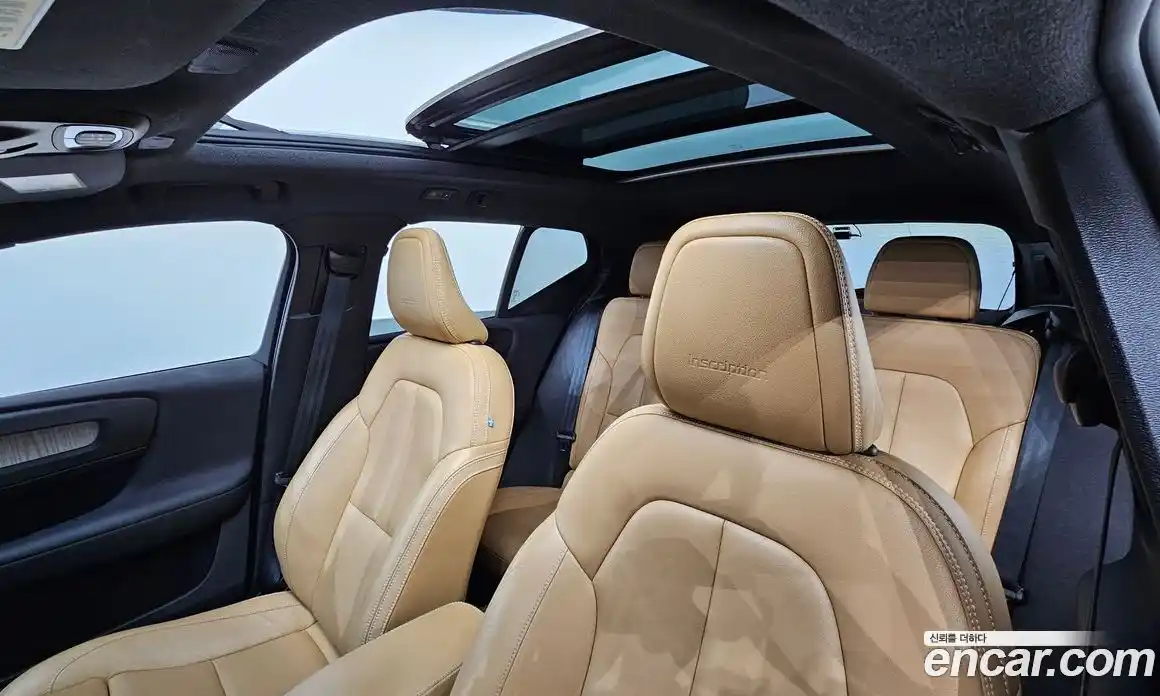 Volvo XC40 2019 2.0 автомат (гидро), фото 25