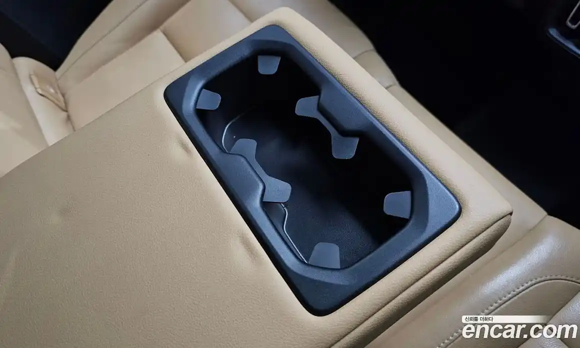 Volvo XC40 2019 2.0 автомат (гидро), фото 30