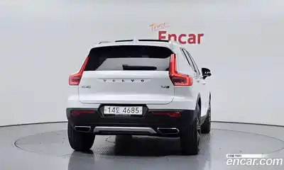 Volvo XC40 2019 2.0 автомат (гидро), миниатюра 4