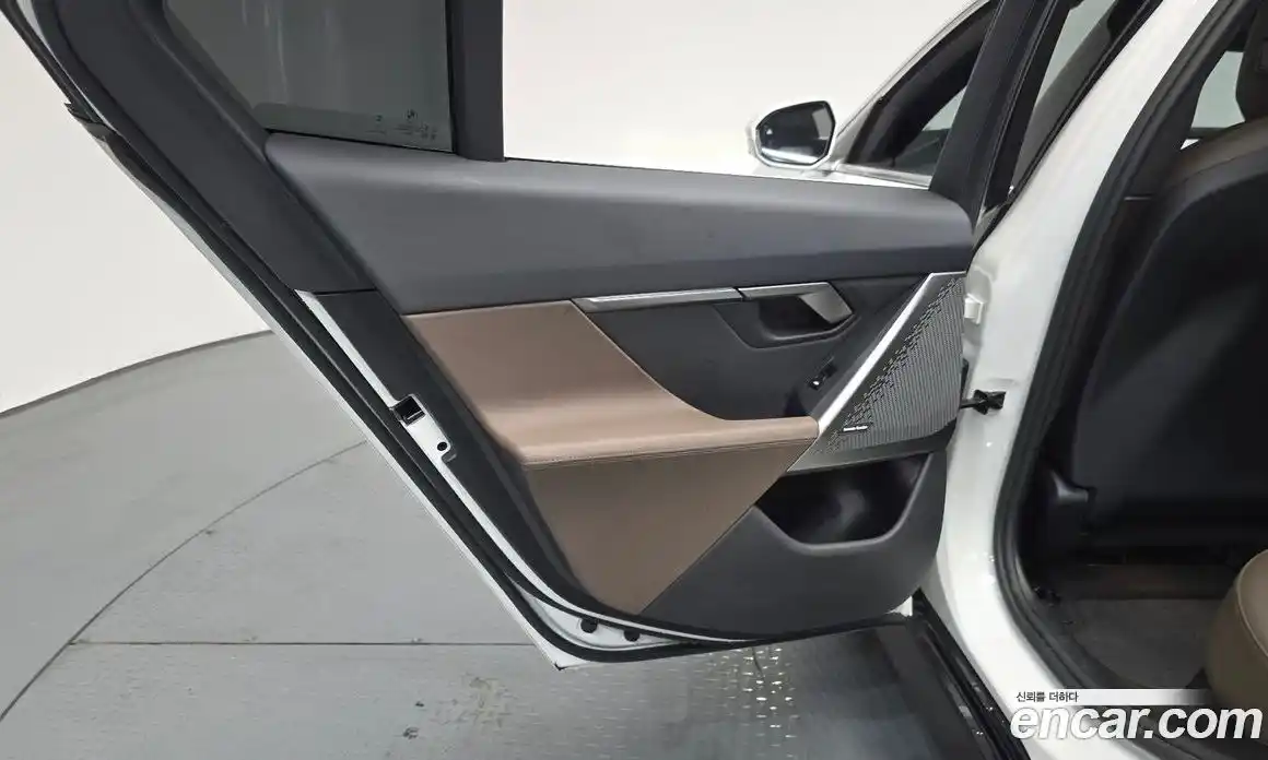 BMW 5-Series 2024 2.0 гидро, фото 14