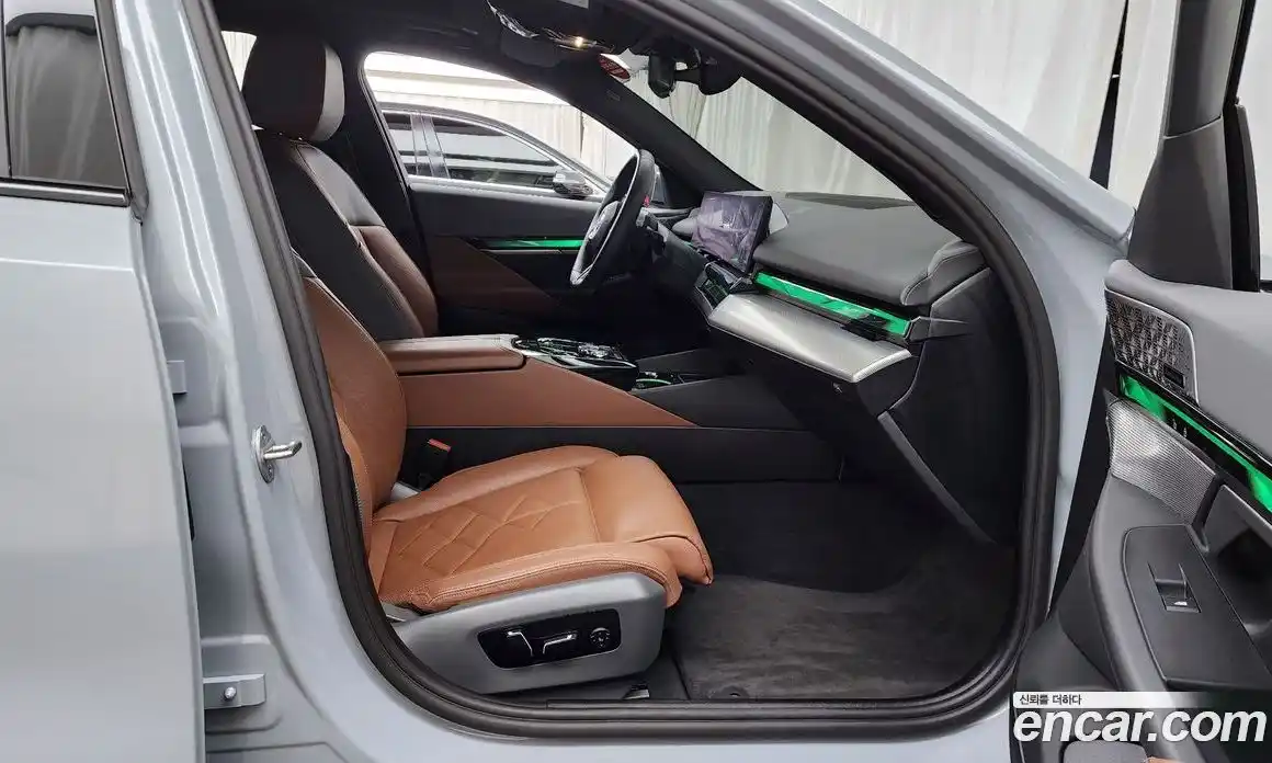 BMW 5-Series 2024 2.0 гидро, фото 17