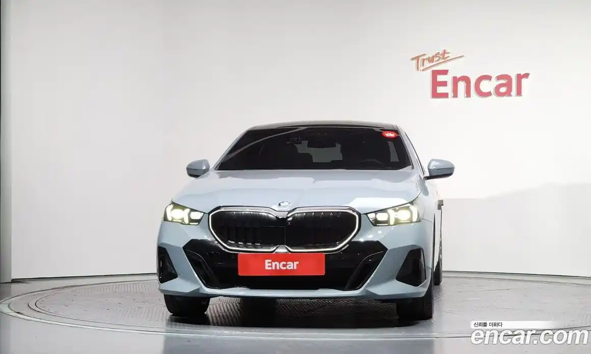 BMW 5-Series 2024 2.0 гидро, фото 3