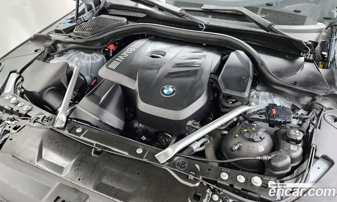 BMW 5-Series 2024 2.0 гидро, фото 6