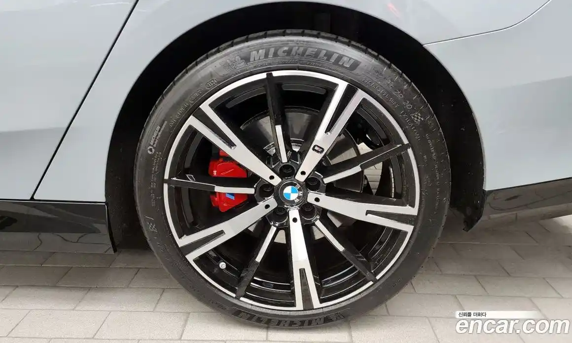 BMW 5-Series 2024 2.0 гидро, фото 7
