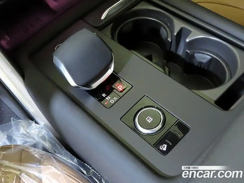 Land Rover Discovery 2025 3.0 автомат (гидро), фото 12