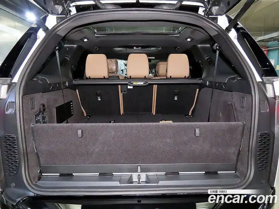 Land Rover Discovery 2025 3.0 автомат (гидро), фото 16