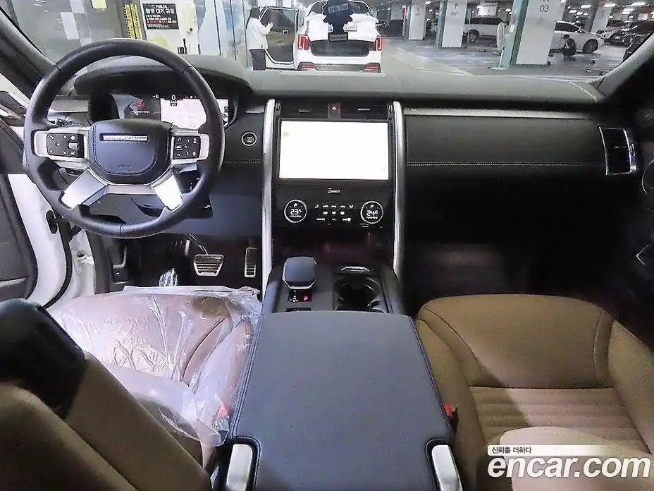 Land Rover Discovery 2025 3.0 автомат (гидро), фото 10