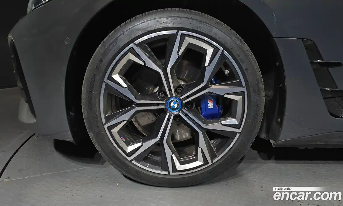 BMW i4 2022 0.2 гидро, фото 5