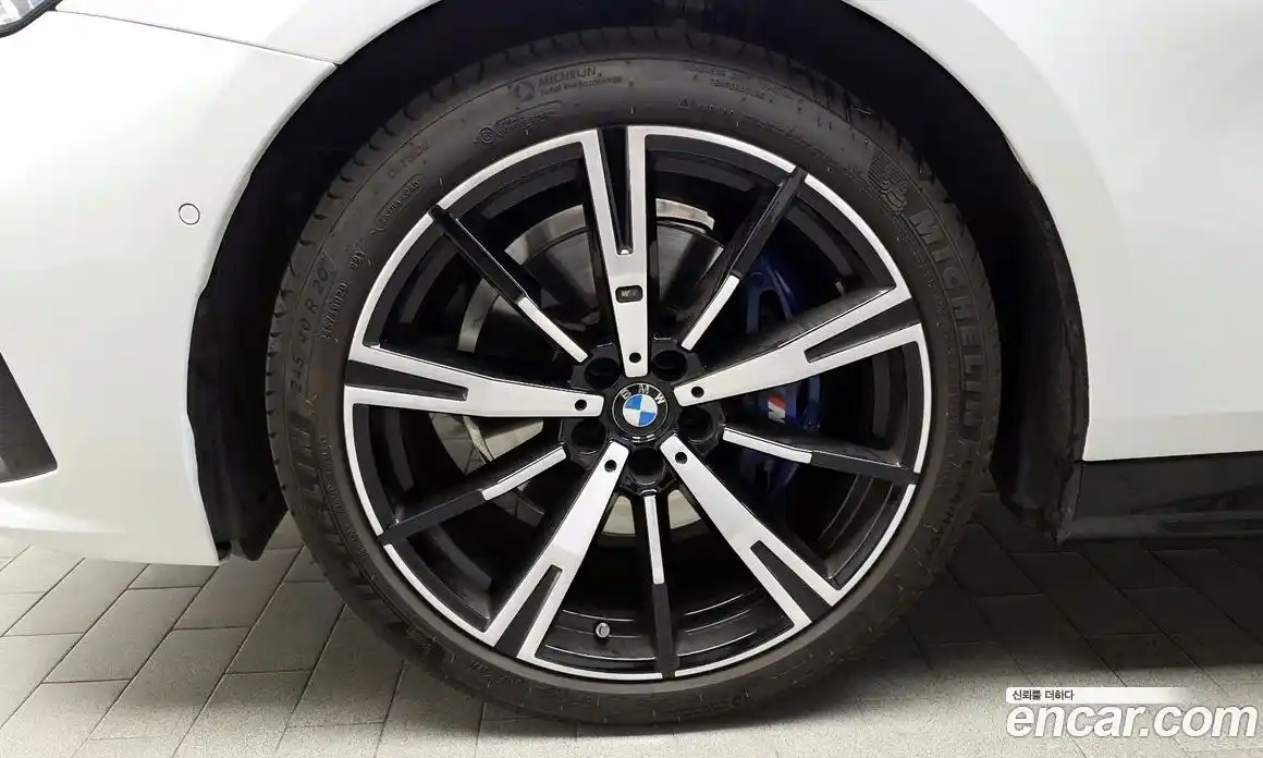 BMW 5-Series 2025 2.0 гидро, фото 5